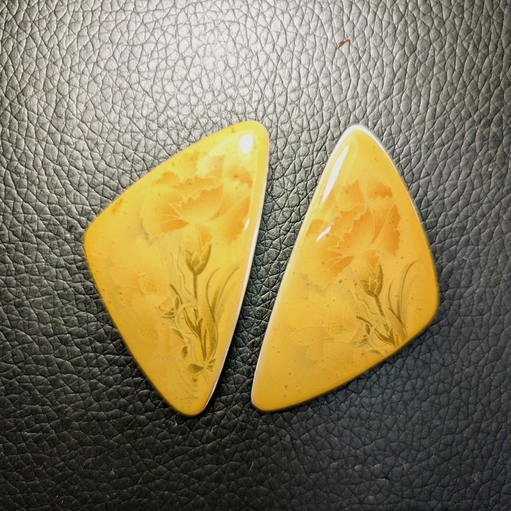 Retro Yellow Painted Flower Enamel Triangle Earrings